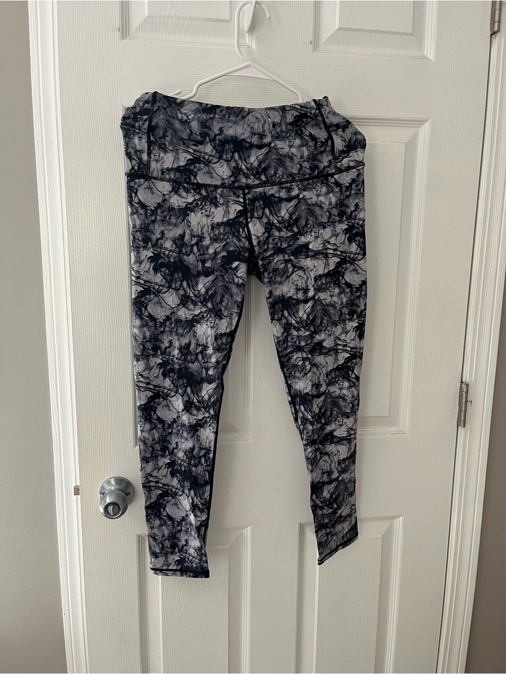 Marbled Black & White Active Leggings